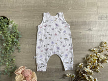 Load image into Gallery viewer, Spring blooms - Romper
