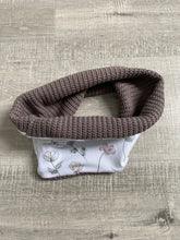 Load image into Gallery viewer, Spring Blooms - Snoods
