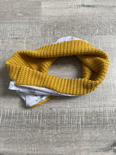 Load image into Gallery viewer, Spring Blooms - Snoods
