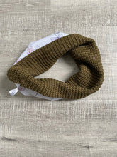 Load image into Gallery viewer, Spring Blooms - Snoods
